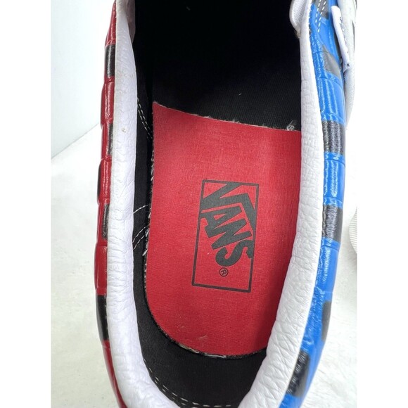 Athletic_Shoes